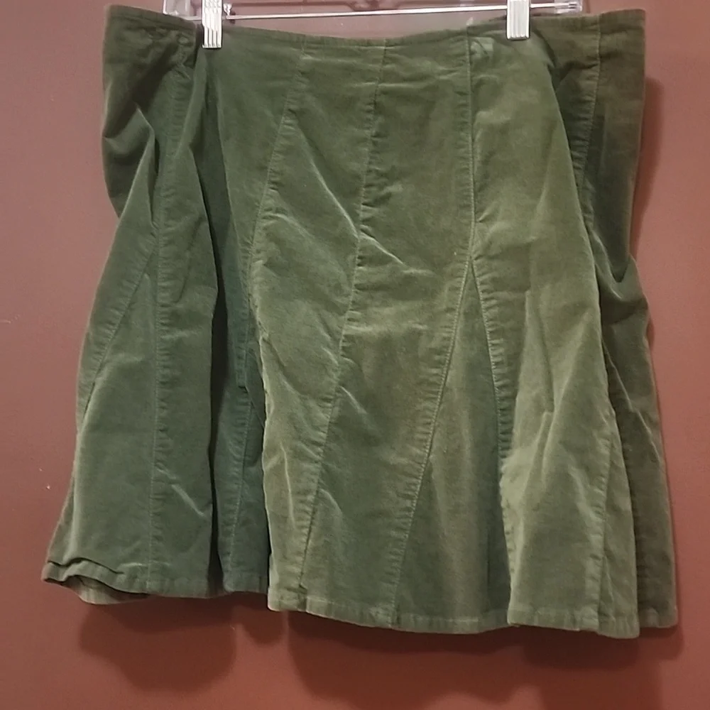 Skirt - Picture 3 of 3
